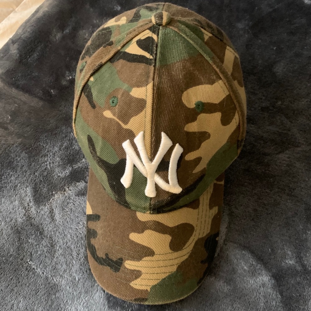 New York Yankees baseball cap